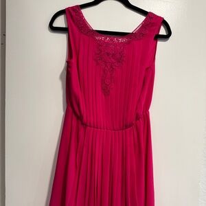 Jessica Simpson Pink Pleated Lace Midi Dress – Size 2